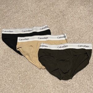 Calvin Klein Men's Briefs Trio - Black, Beige, Dark Green